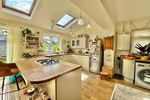 Kitchen- click for photo gallery